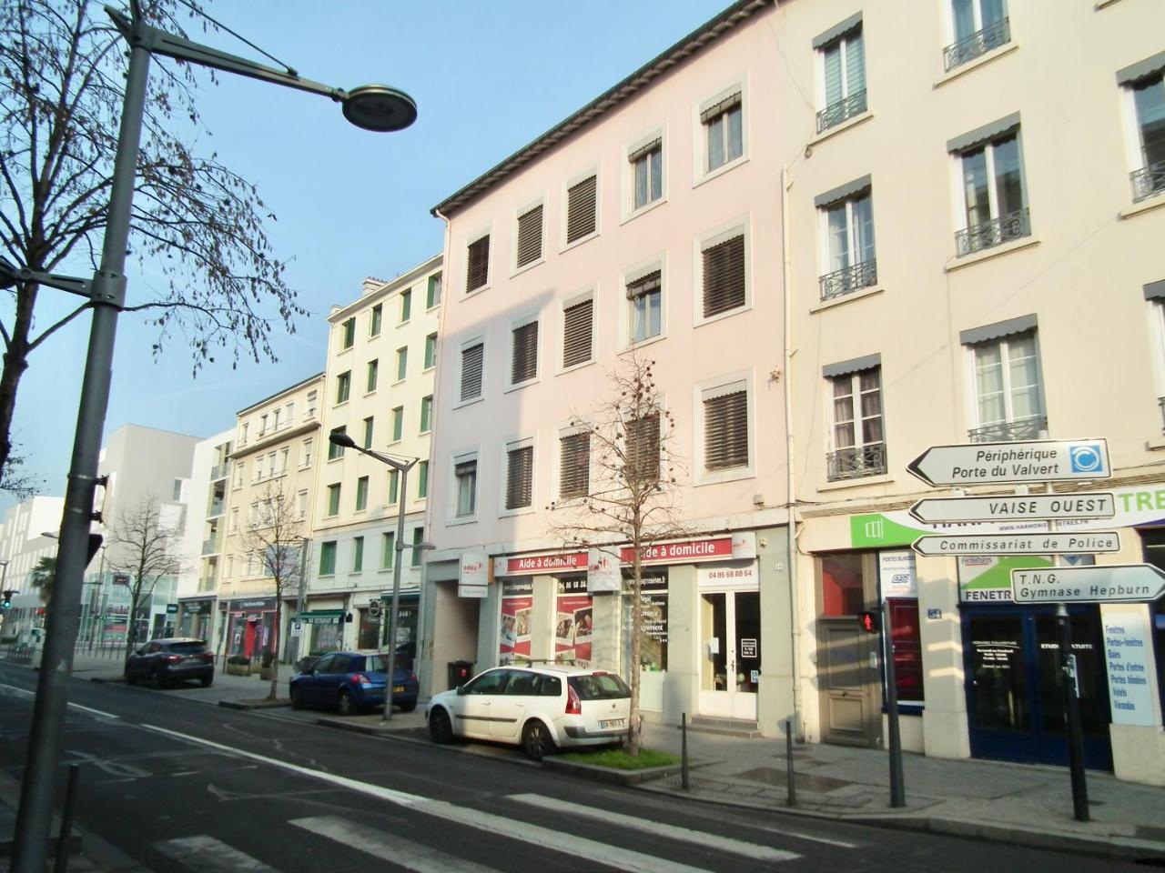Le 9Eme- Metro Valmy-Homalyon Apartment Bagian luar foto